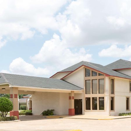 Super 8 By Wyndham Bossier City/Shreveport Area Bagian luar foto