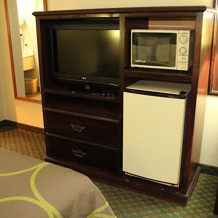 Super 8 By Wyndham Bossier City/Shreveport Area Bagian luar foto
