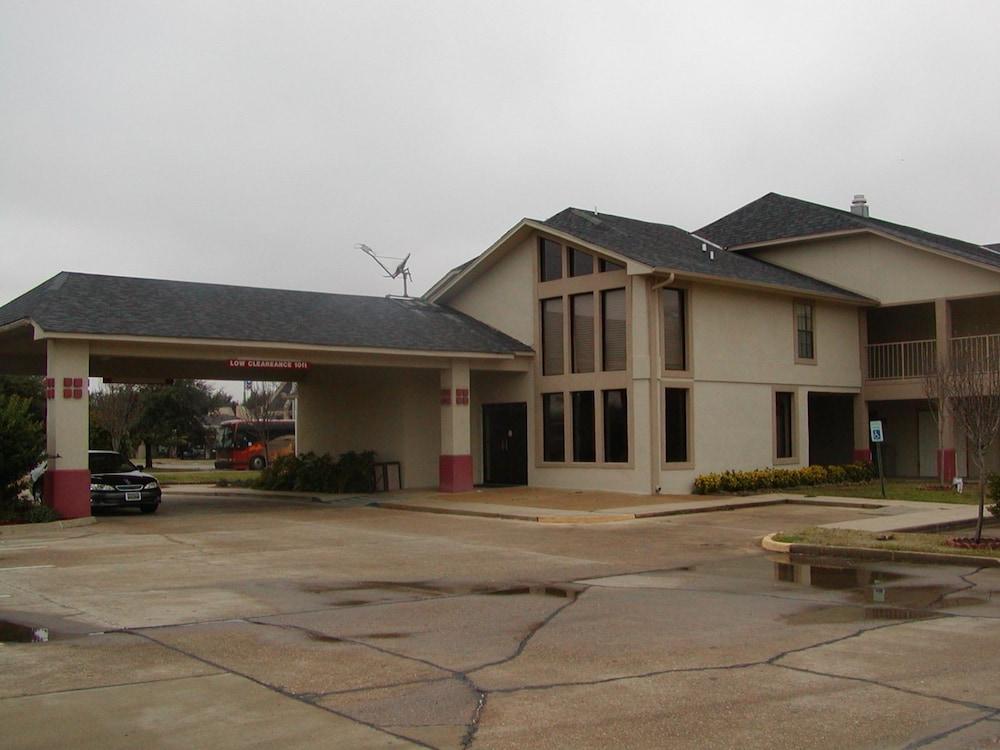 Super 8 By Wyndham Bossier City/Shreveport Area Bagian luar foto