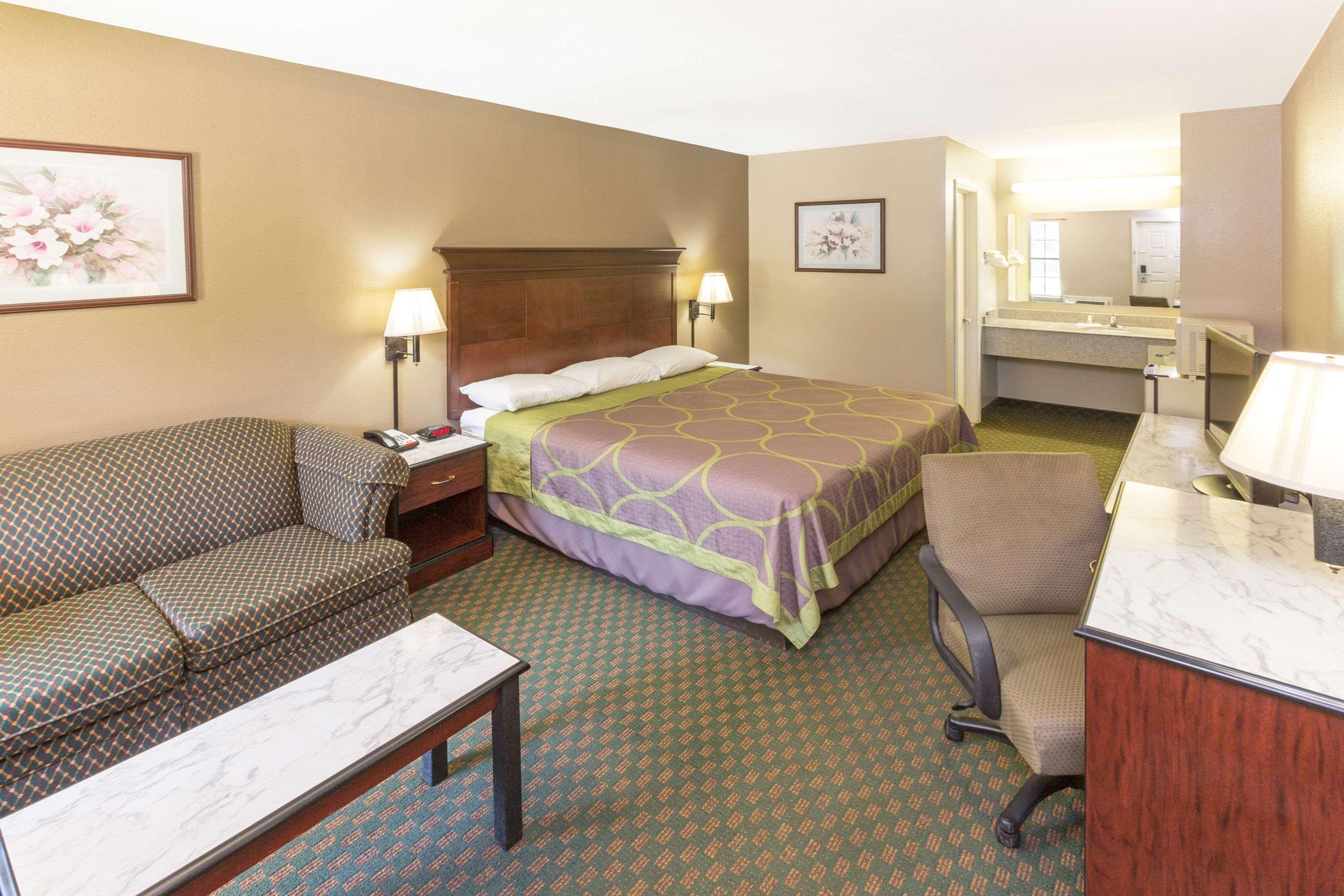 Super 8 By Wyndham Bossier City/Shreveport Area Bagian luar foto
