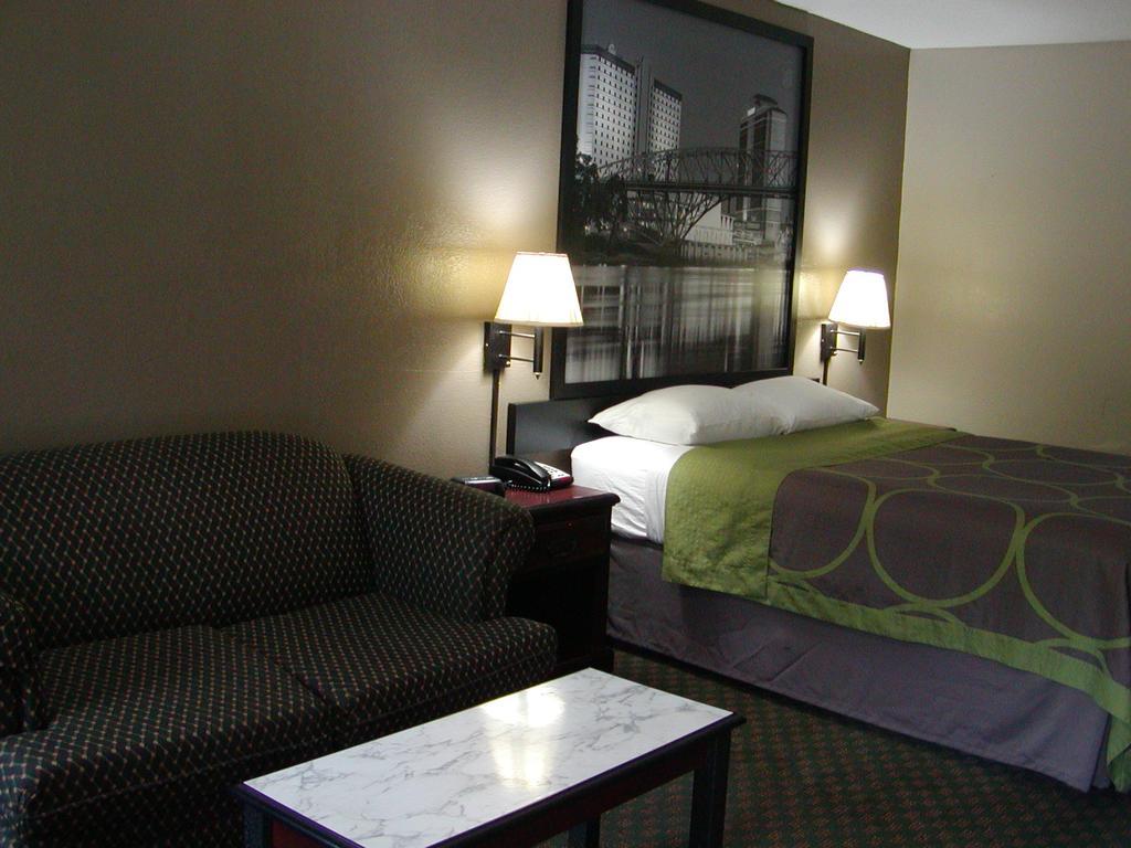 Super 8 By Wyndham Bossier City/Shreveport Area Bagian luar foto