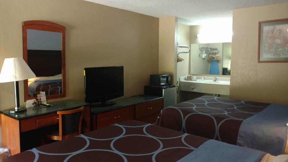 Super 8 By Wyndham Bossier City/Shreveport Area Bagian luar foto