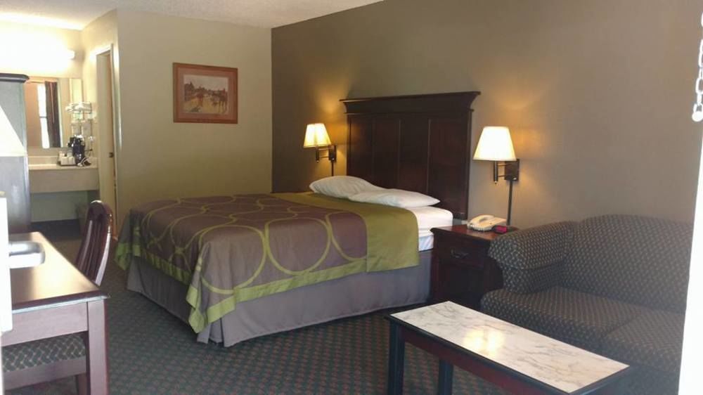 Super 8 By Wyndham Bossier City/Shreveport Area Bagian luar foto