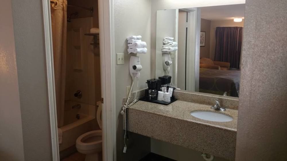 Super 8 By Wyndham Bossier City/Shreveport Area Bagian luar foto